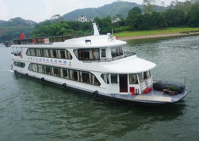 Day 13 – The first day of Yangtze River cruise, with a shore excursion to the spectacular Shibaozhai Pagoda, which is installed into a high cliff
