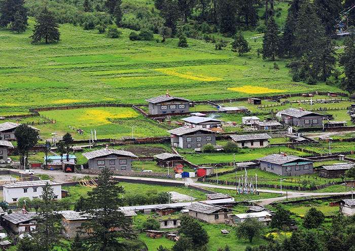 zhaxigang village